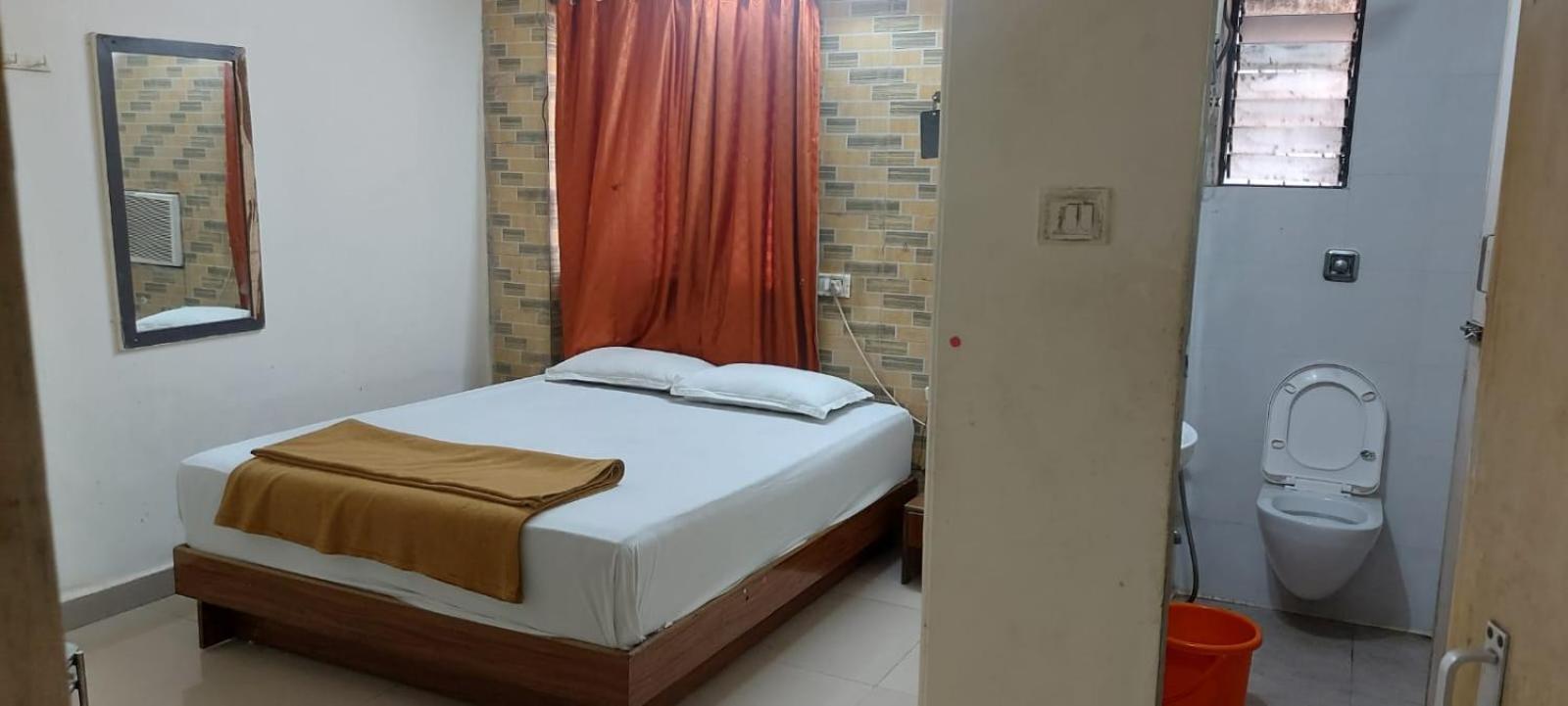 Glitz Hotels Sai Guest House - Nr Inorbit Mall Vashi Nova Bombaim Exterior foto