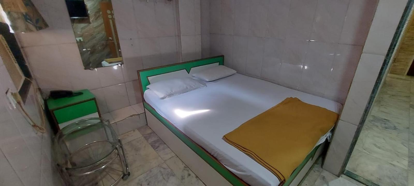 Glitz Hotels Sai Guest House - Nr Inorbit Mall Vashi Nova Bombaim Exterior foto