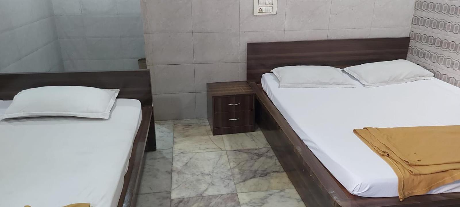 Glitz Hotels Sai Guest House - Nr Inorbit Mall Vashi Nova Bombaim Exterior foto