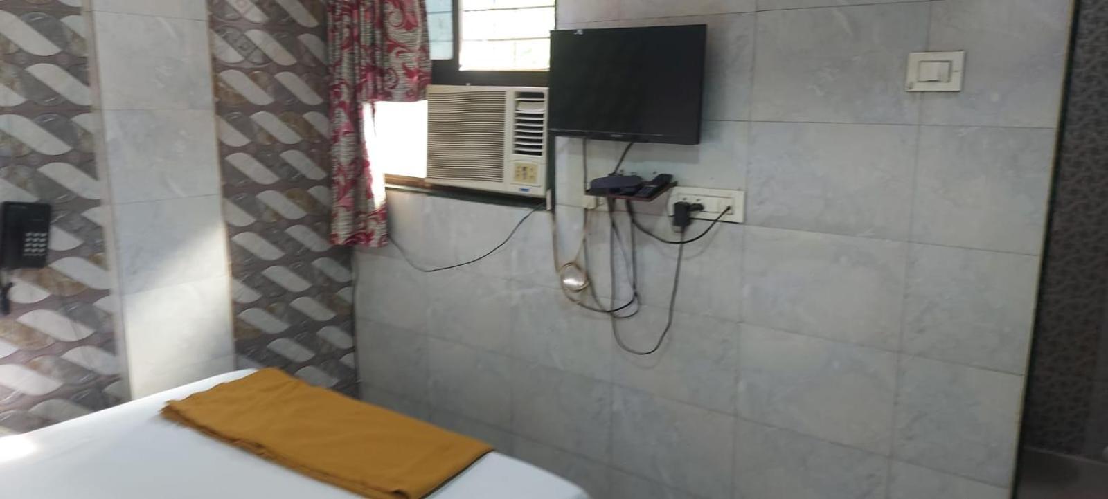 Glitz Hotels Sai Guest House - Nr Inorbit Mall Vashi Nova Bombaim Exterior foto